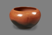 Kerry%20Moosman%2C%20%3Cb%3E%3Ci%3E%20Pot%3C%2Fi%3E%3C%2Fb%3E%2C%20ca.%202000%2C%20terracotta%2C%20Gift%20of%20Kay%20Hardy%20and%20Gregory%20Kaslo%2C%20%26%23169%3B%20unknown%2C%20research%20required%2C%202008.55